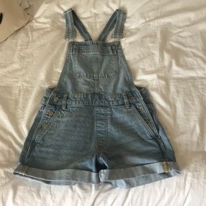 URBAN OUTFITTERS DENIM SHORTERALLS